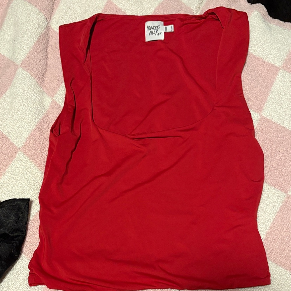 Princess Polly Red Scoop Neck Women's Tank Top
